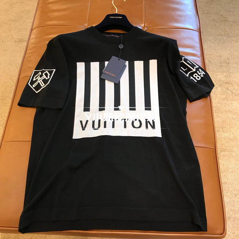LV/路易威登 秋冬新款 男女同款 黑色条形码T恤 1A5CDW