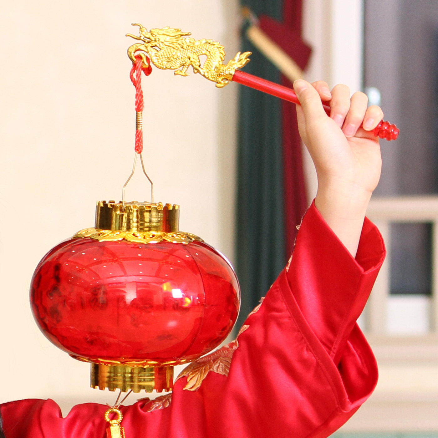 手提灯笼龙头灯笼