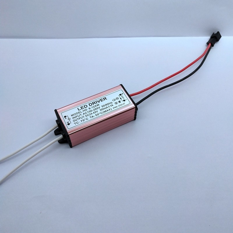 led8x1w12x1w串联驱动恒流隔离防水监控电源室外灯整流器厂家直销