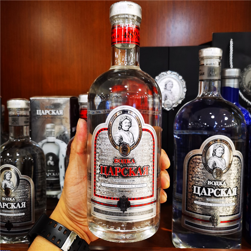 进口俄罗斯沙皇伏特加礼品盒750ml洋酒送礼馈赠宴请伏特加