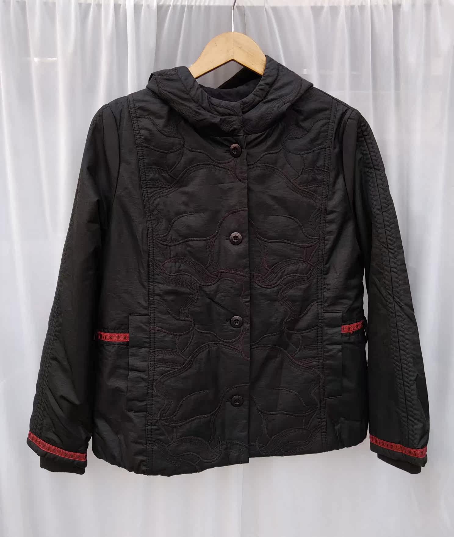 桑迪女装大码民族风时尚绣花中国红拼接连棉袄棉衣