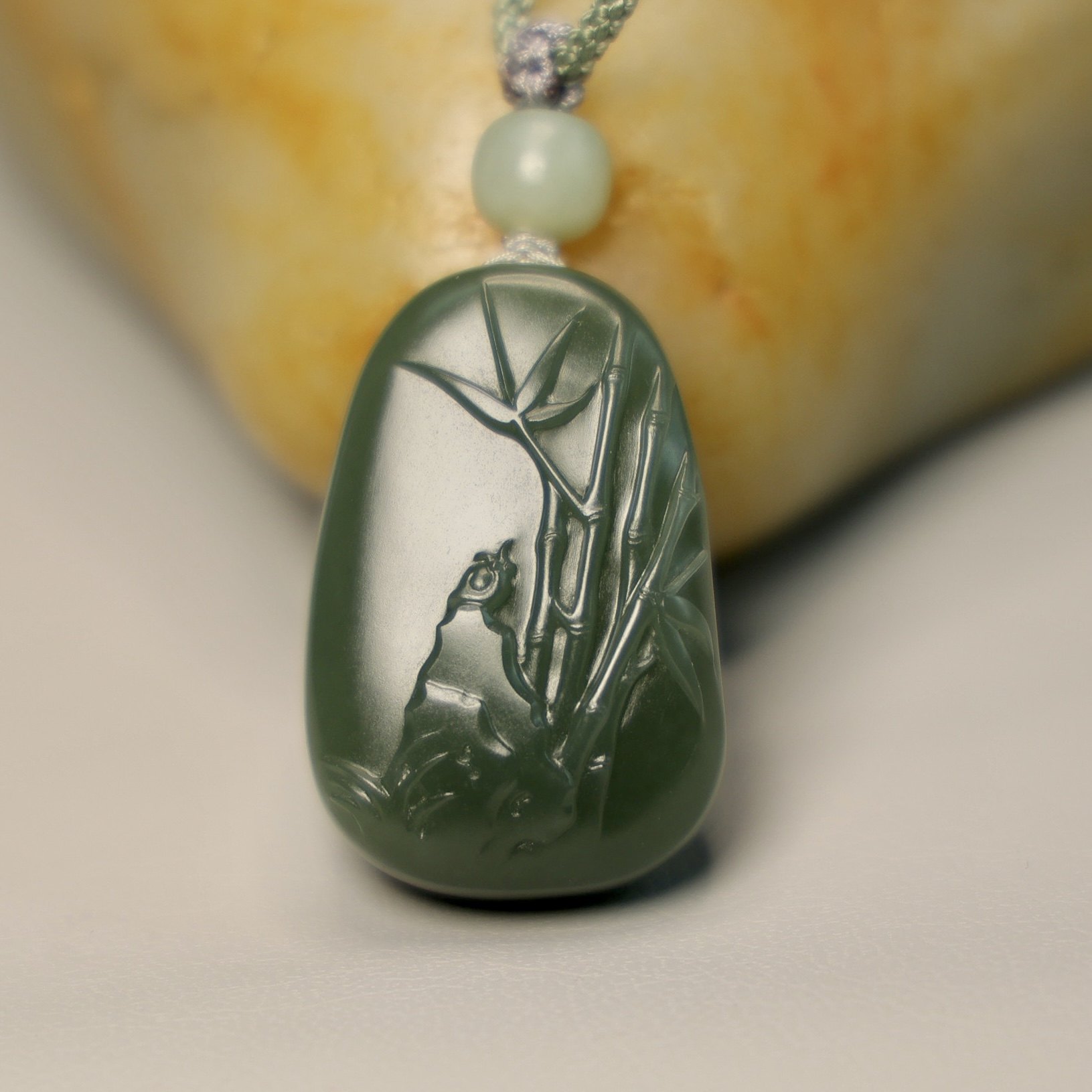 秋会长的新疆天然和田青玉籽料秋筠竹子节节高颈饰