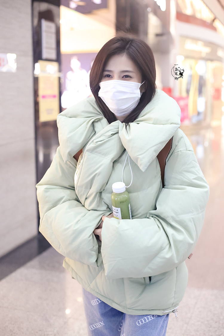 白鹿款冬外套鸭绒白鸭绒不规则加厚同款新款冬2020年羽绒服