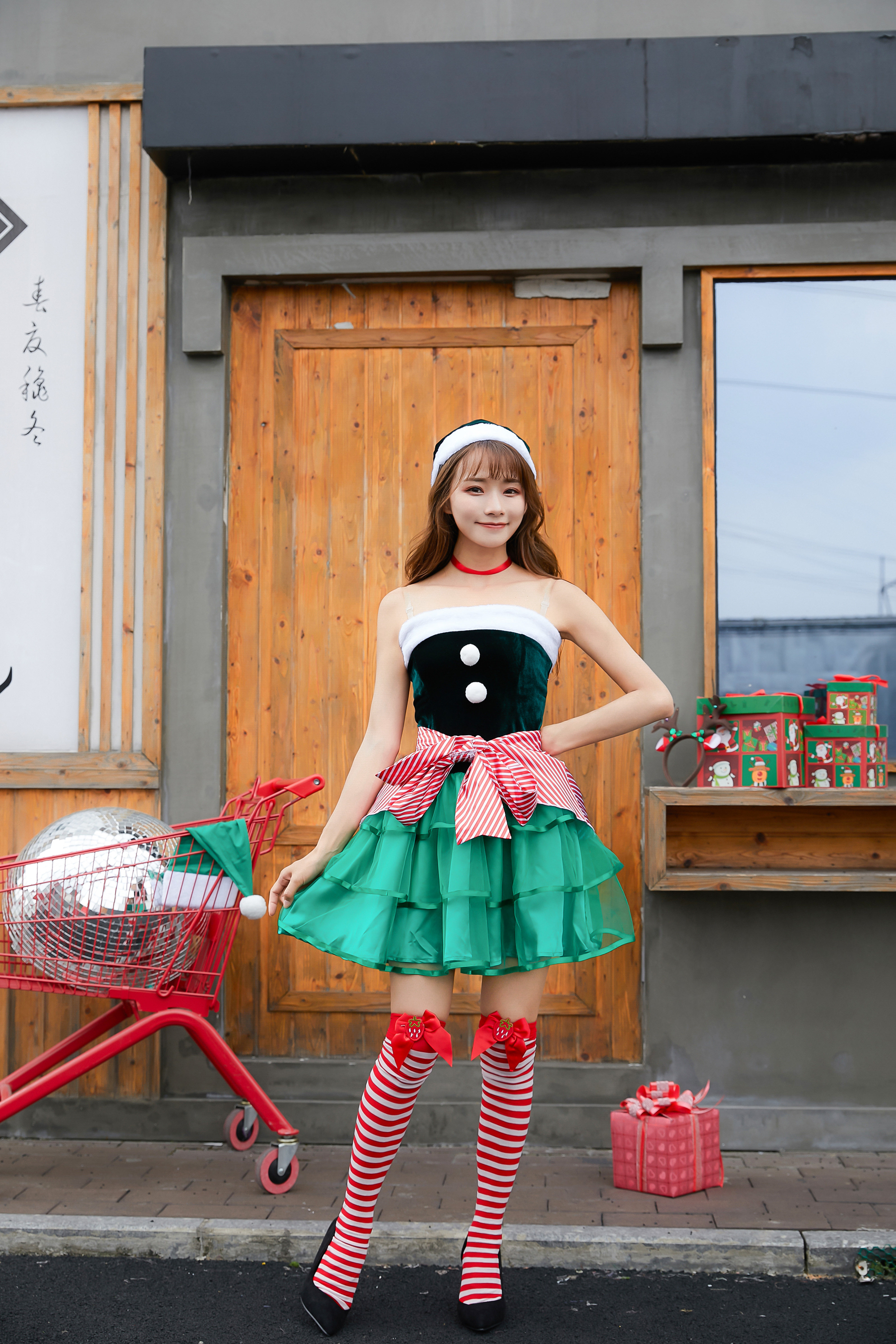 圣诞节服装成人圣诞精灵装女绿色抹胸蛋糕圣诞树民族服装