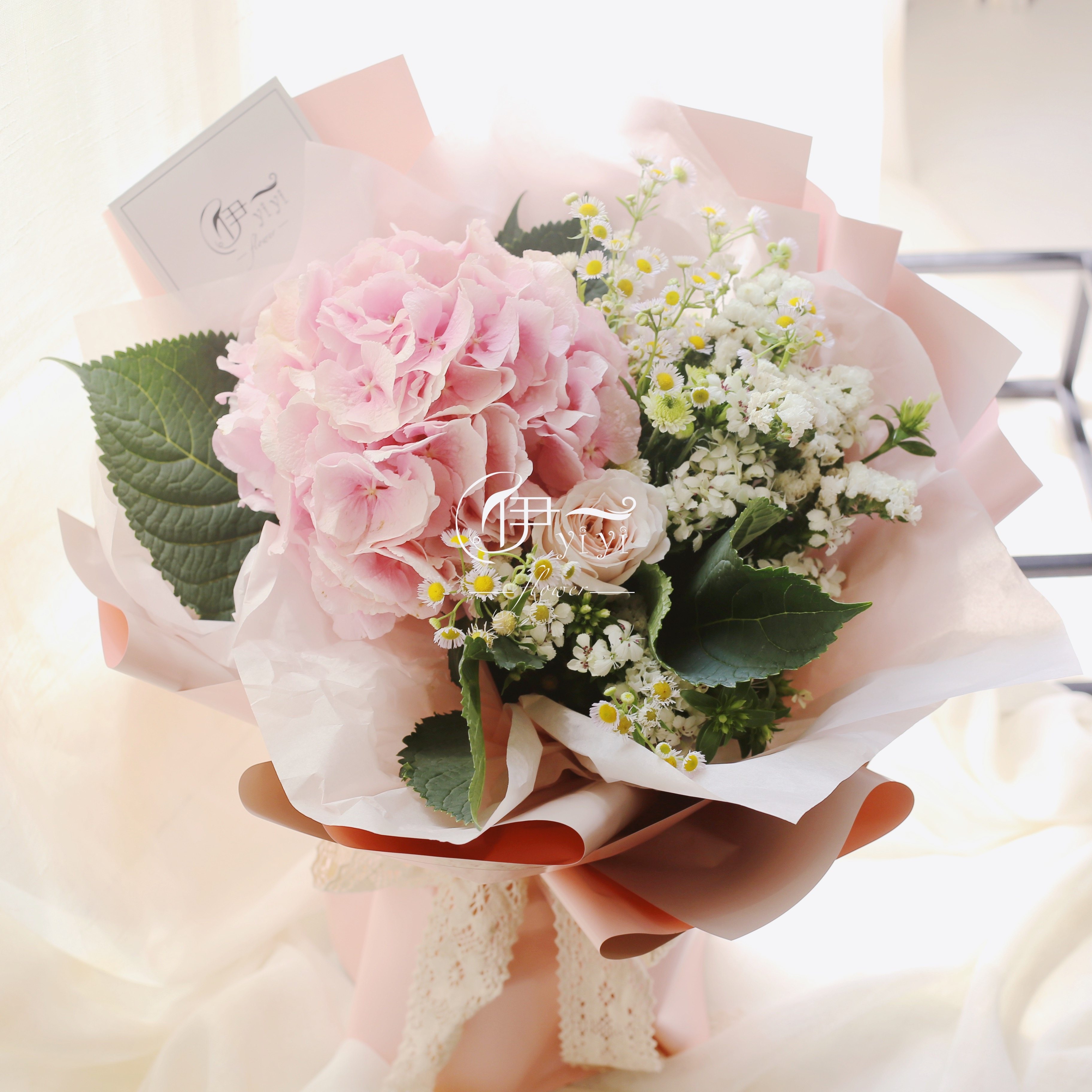 进口粉色绣球韩式花束北京同城鲜花速递女友闺蜜鲜花速递同城