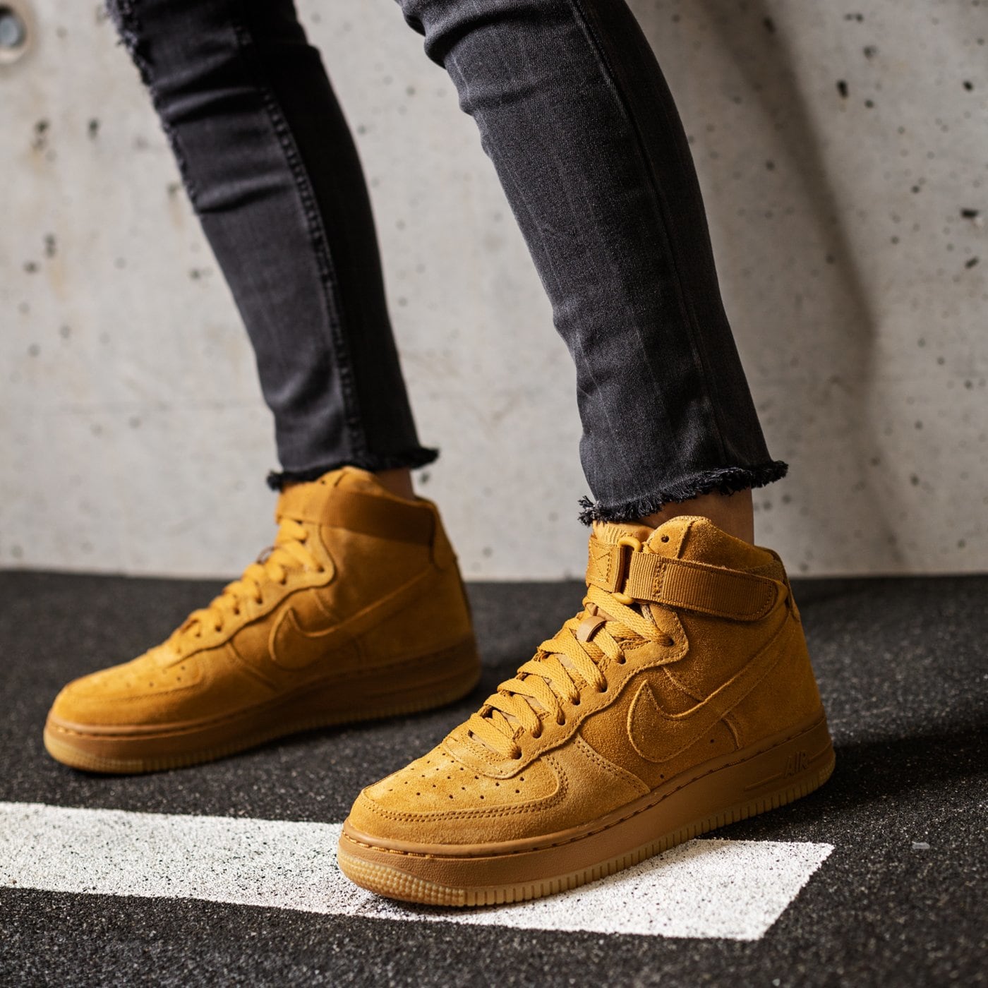 nikeairforceaf1男女空军一号小麦麂皮高帮板cj9178200板鞋