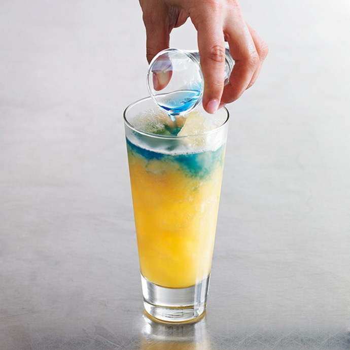 冷血宝石蓝鸡尾酒 英国干金酒 哥顿金酒 波士蓝橙力娇酒 调酒组合-图2