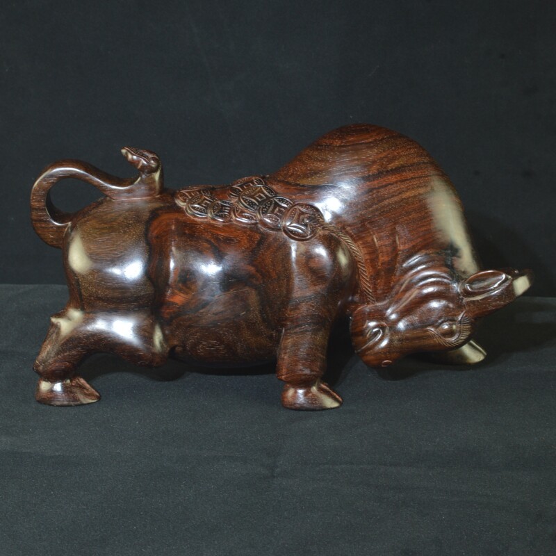 老挝大红酸枝华尔街斗牛木雕客厅摆件红木木纯木雕