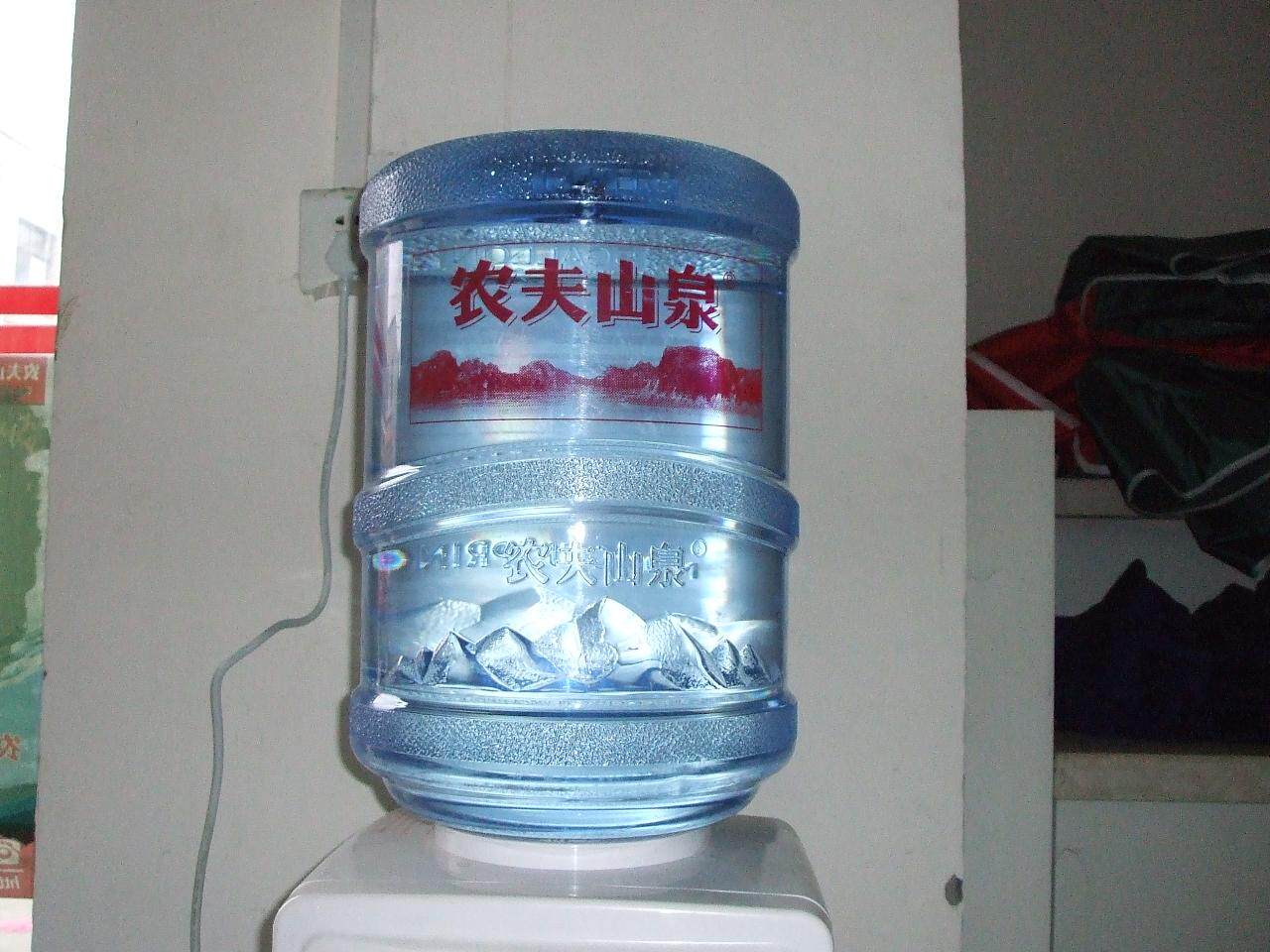 农夫山泉18.9l天然水弱碱性矿泉水 深圳桶装水 大桶水 深圳送水