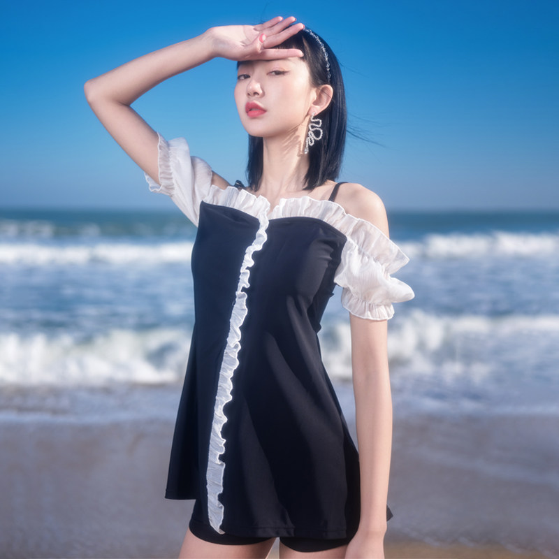 韩国小清新遮肉显瘦平角ins一字吊带连体泳衣连体泳衣