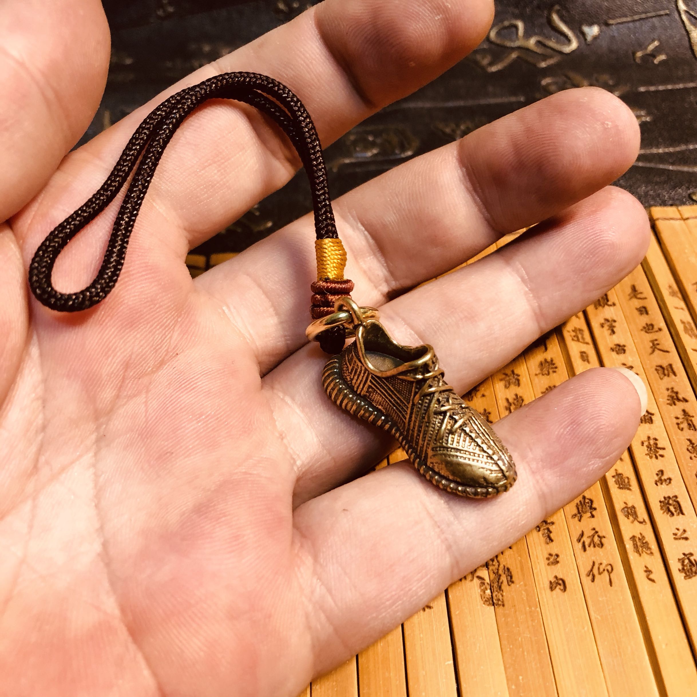 2021黄铜复古椰子转运踩小人幸运个性创意男女钥匙扣