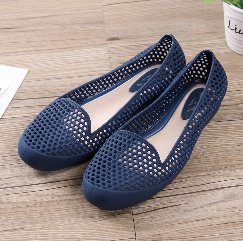 塑料凉鞋新款镂空透气洞洞沙滩平底胶鞋防水洞洞鞋
