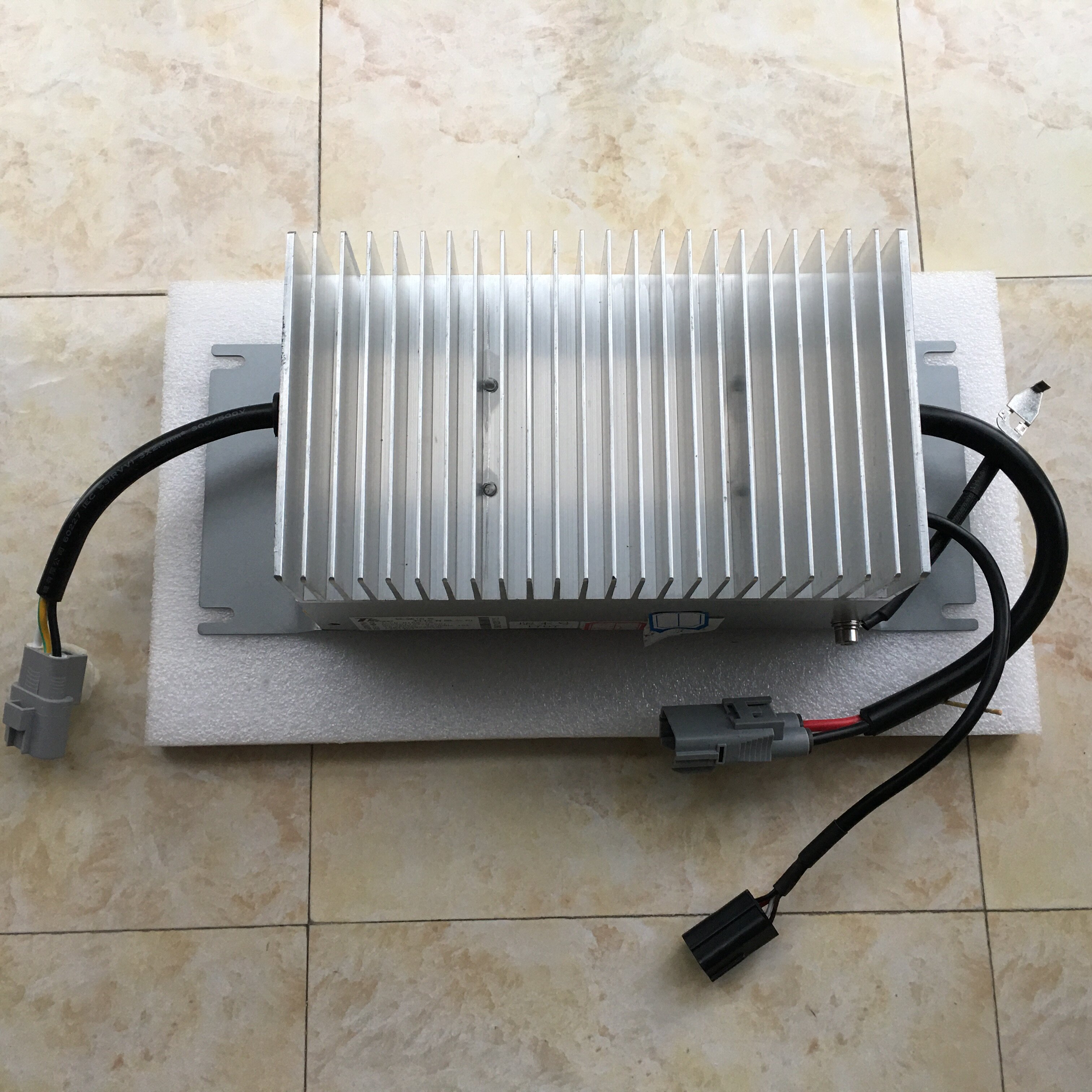 新能源长安奔奔mini充电电机江铃e100e160e200l车载充电器更多电动车