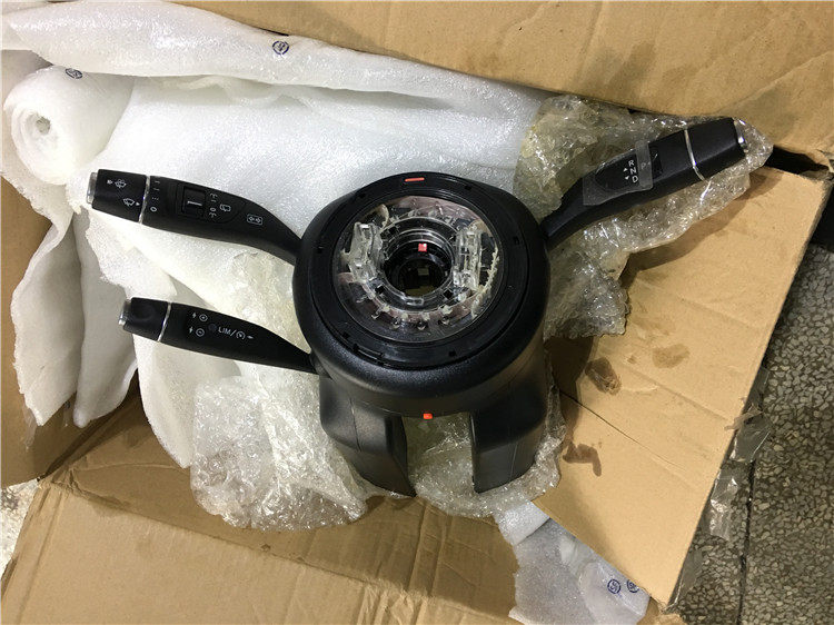适用于奔驰c180c260e200e260e300clk300转角传感器感应转向模块汽车