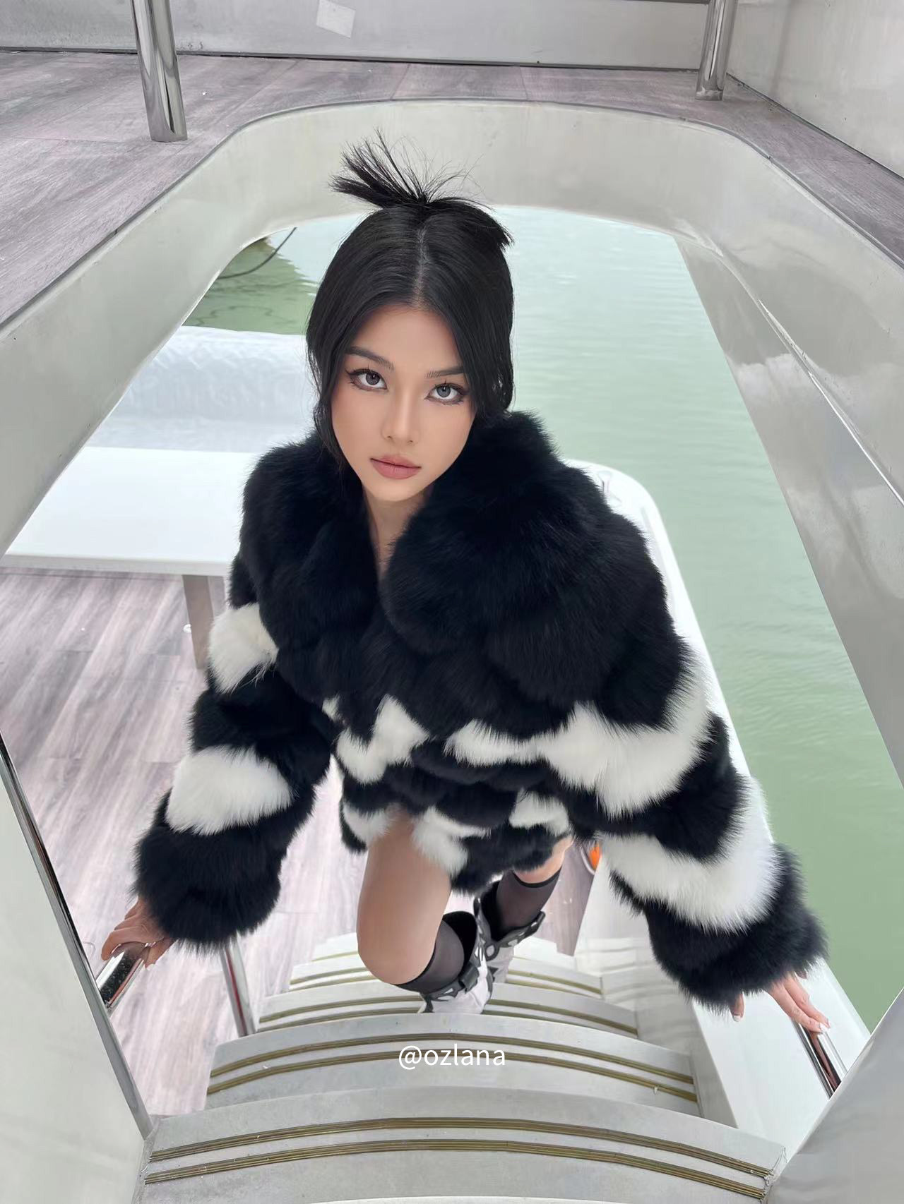 ozlana2022秋冬新款芬兰狐狸毛撞色棉花糖菱格短款皮草皮草