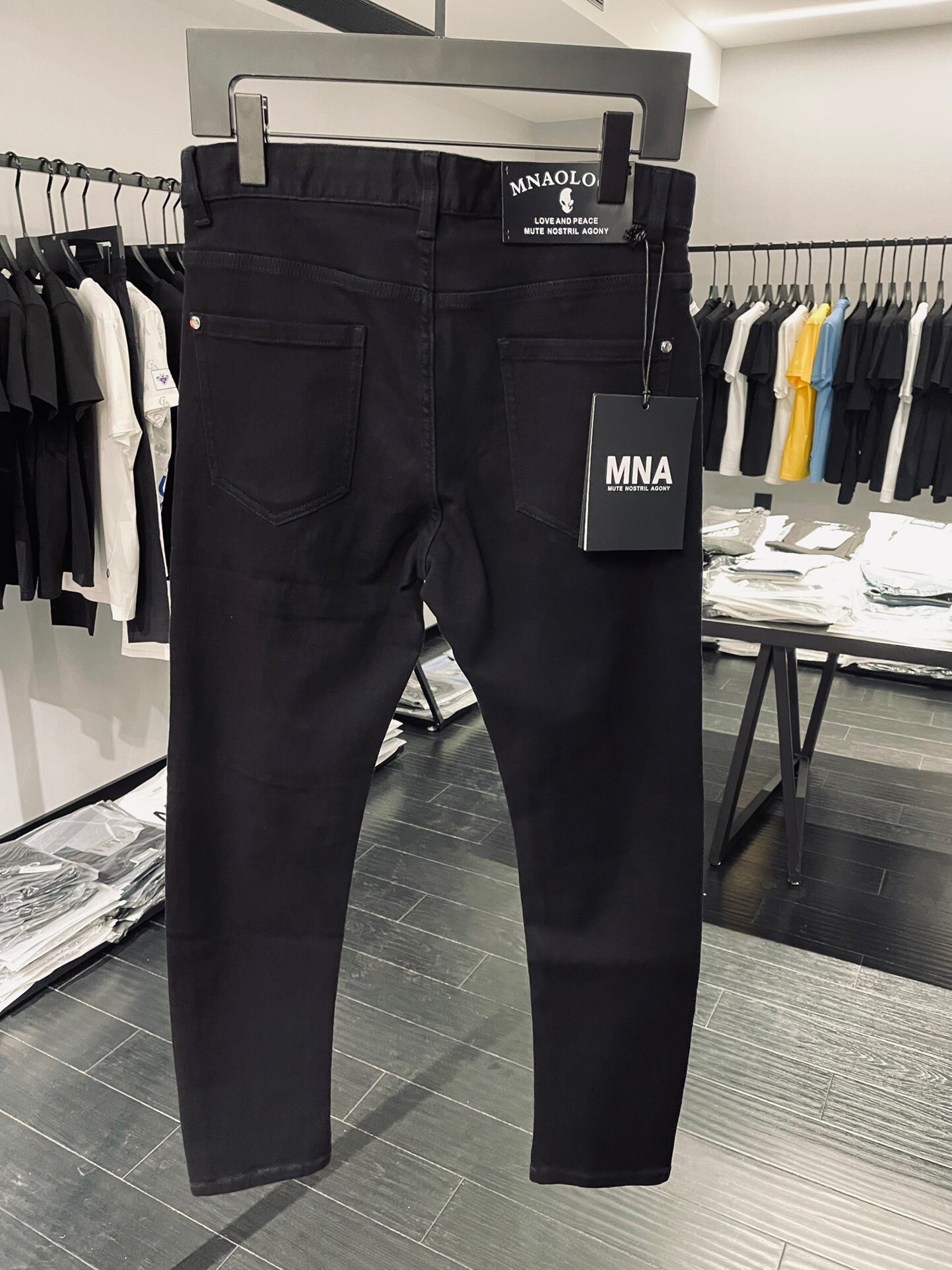 秋冬新品mna杜德伟男士烫钻休闲水洗破洞黑色牛仔裤