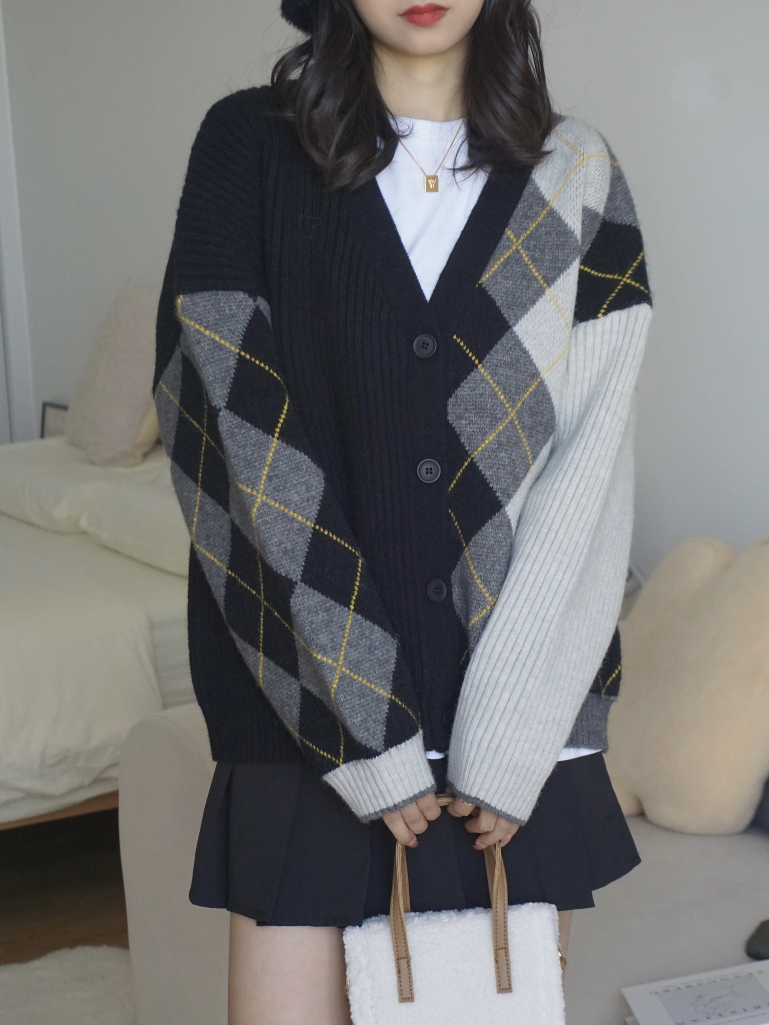 复古黑撞色菱格V领针织开衫女春秋冬新款宽松慵懒风毛衣外套加厚