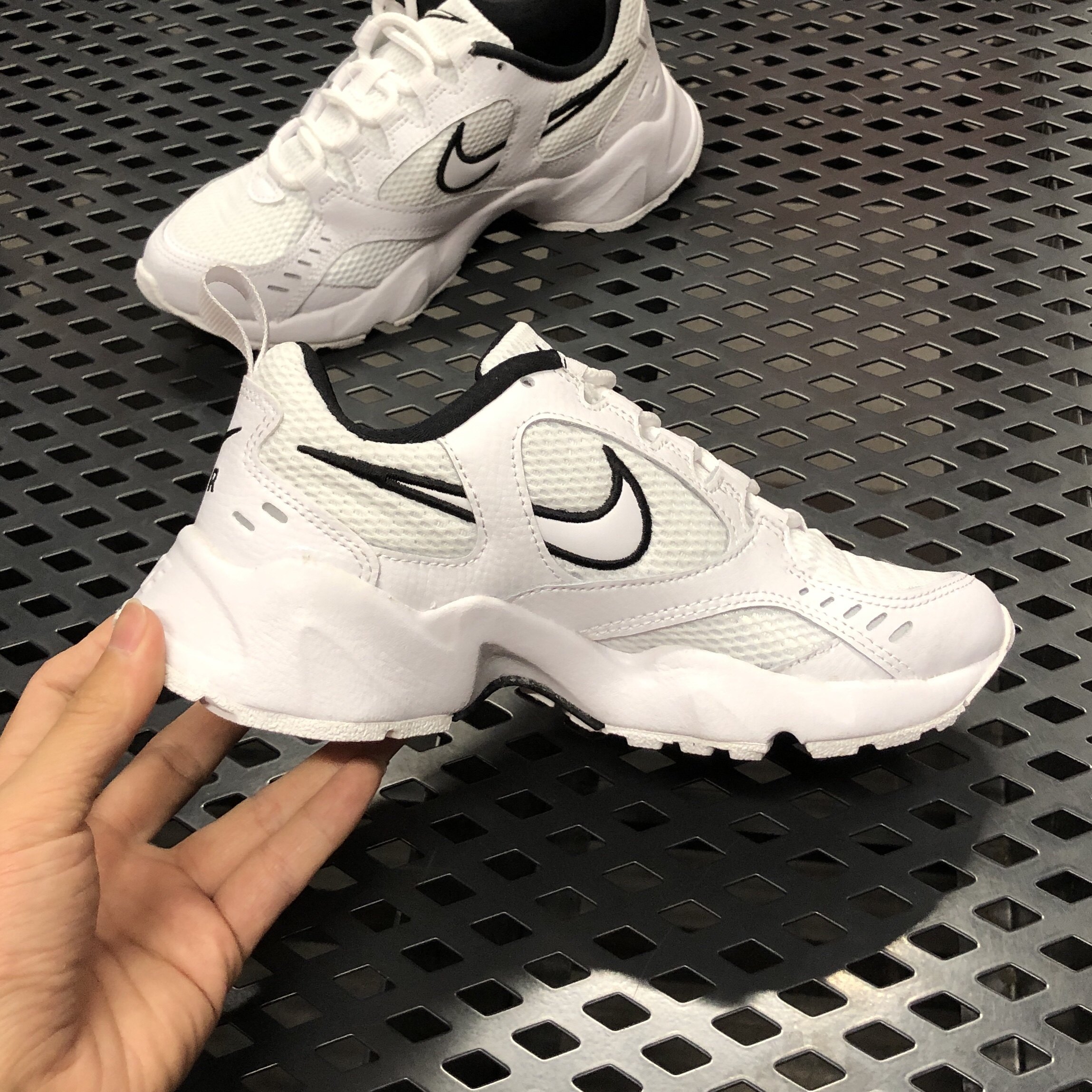 坏蛋耐克nikeairheights女子复古休闲运动老爹ci0603运动休闲鞋