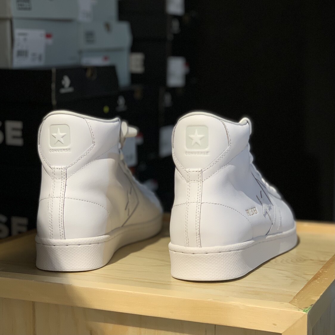 匡威converse星箭proleathermid中帮皮质休闲小白鞋板鞋