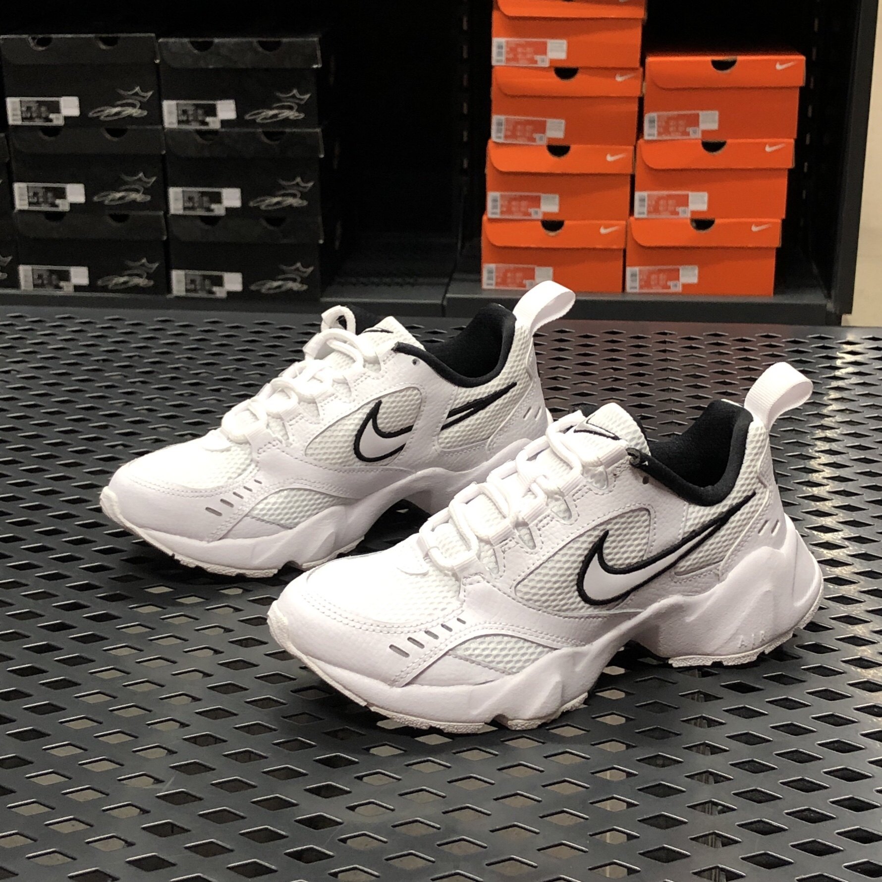 坏蛋耐克nikeairheights女子复古休闲运动老爹ci0603运动休闲鞋