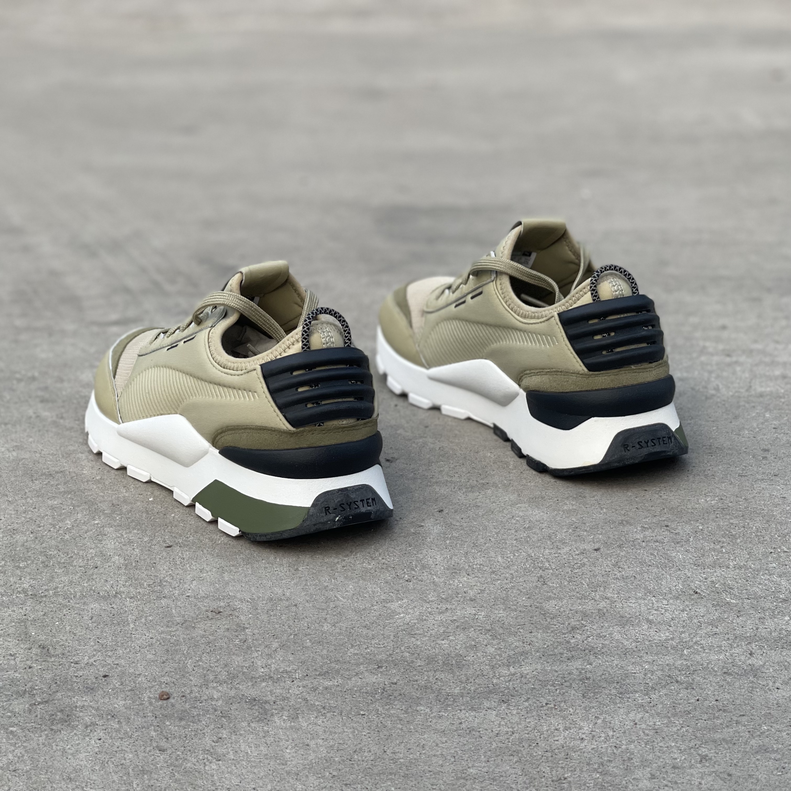 PUMA彪马新款男女同款复古缓震慢跑情侣运动休闲鞋子RS-0 369601