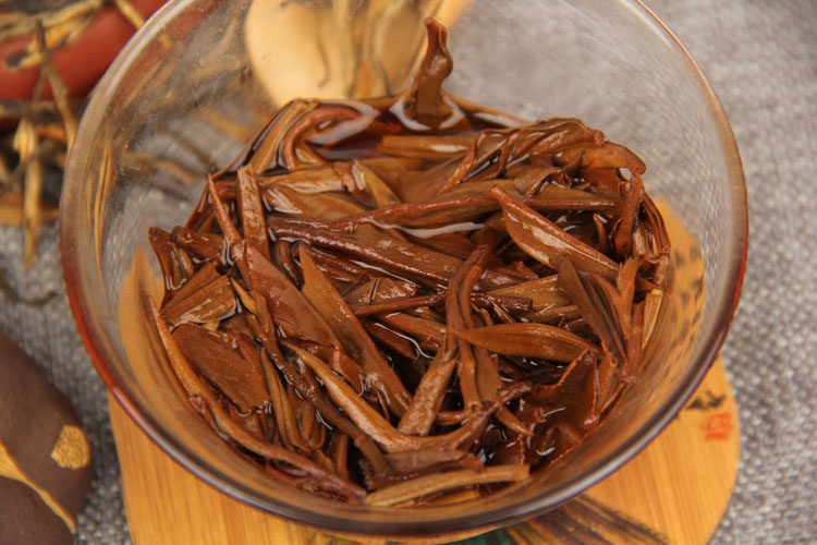 凤庆滇红茶 特种茶叶 云南紫娟红茶 大树茶金芽功夫红茶 500g_一朵茶