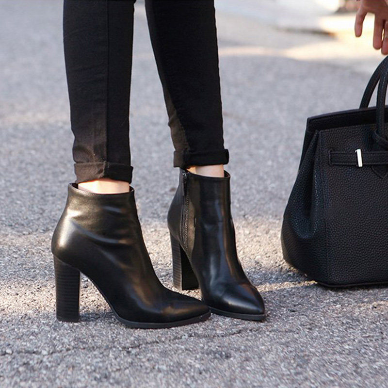 卡菲曼裸靴高跟真皮尖头及踝靴秋冬女鞋女靴子马丁靴黑色粗跟短靴