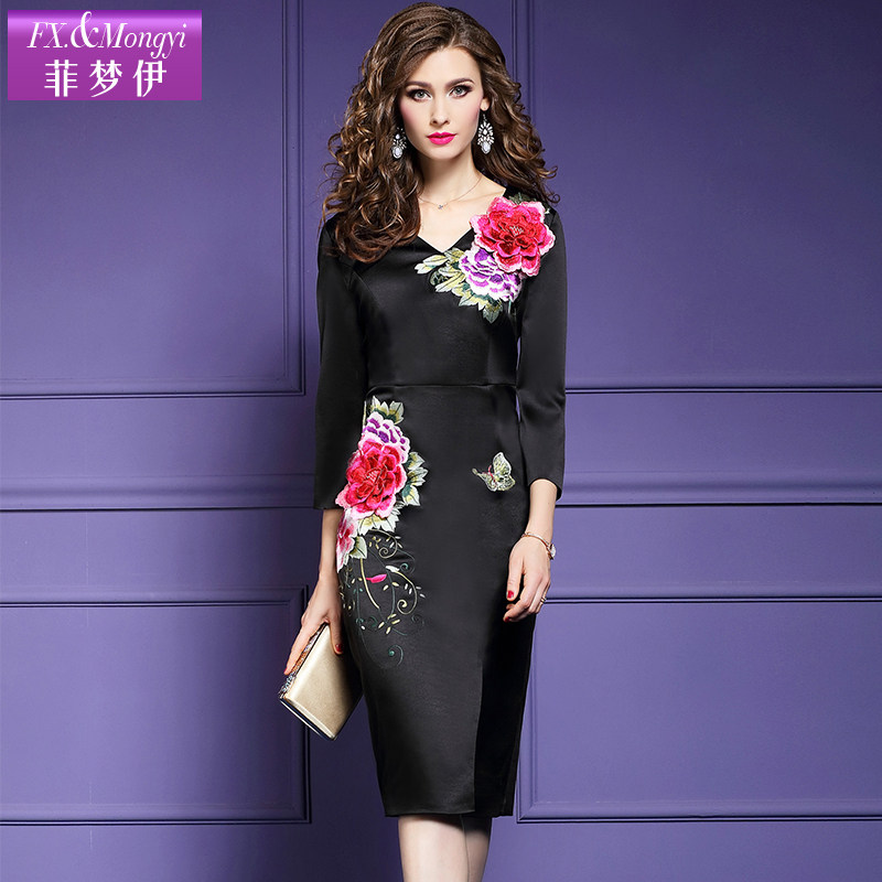 菲梦伊2018新款秋季女裙子v领七分袖刺绣修身包臀开叉连衣裙18759