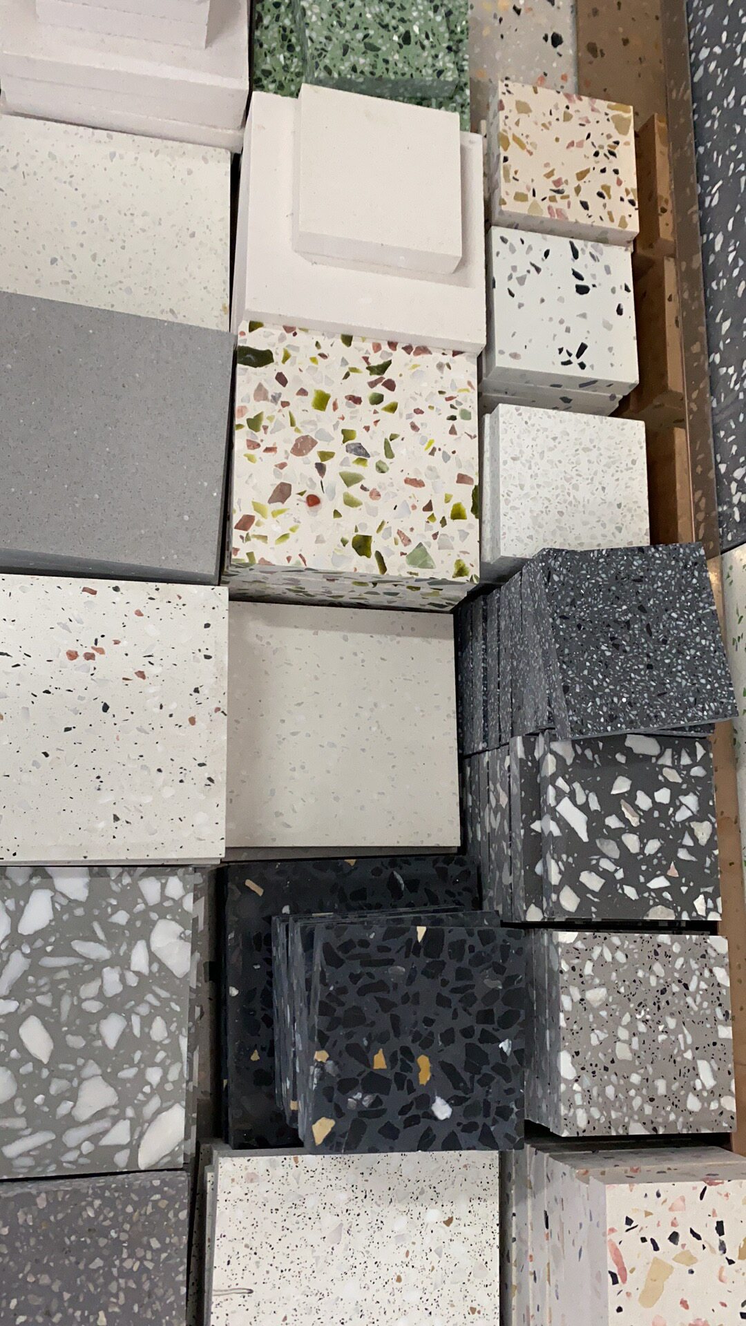无机水磨石通体天然板厂家贝壳骨料仿古大理石水泥地砖环保无甲醛