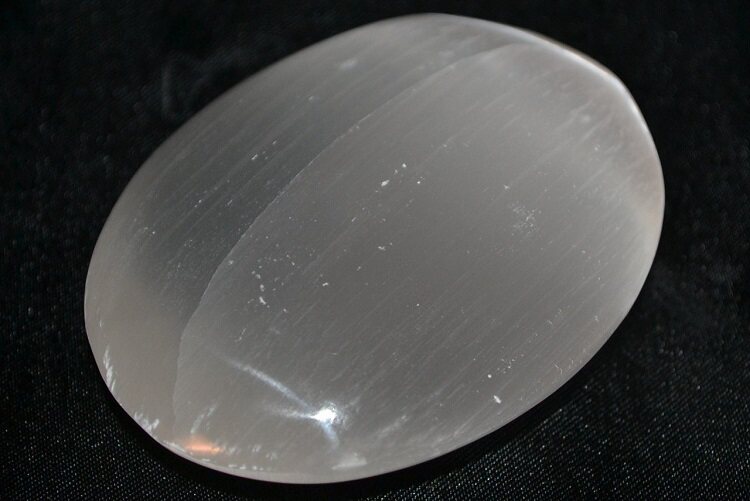 摩洛哥 玄精石 月光石 魔法杖 reiki 隔绝负能 乙太光体 脉轮顶轮