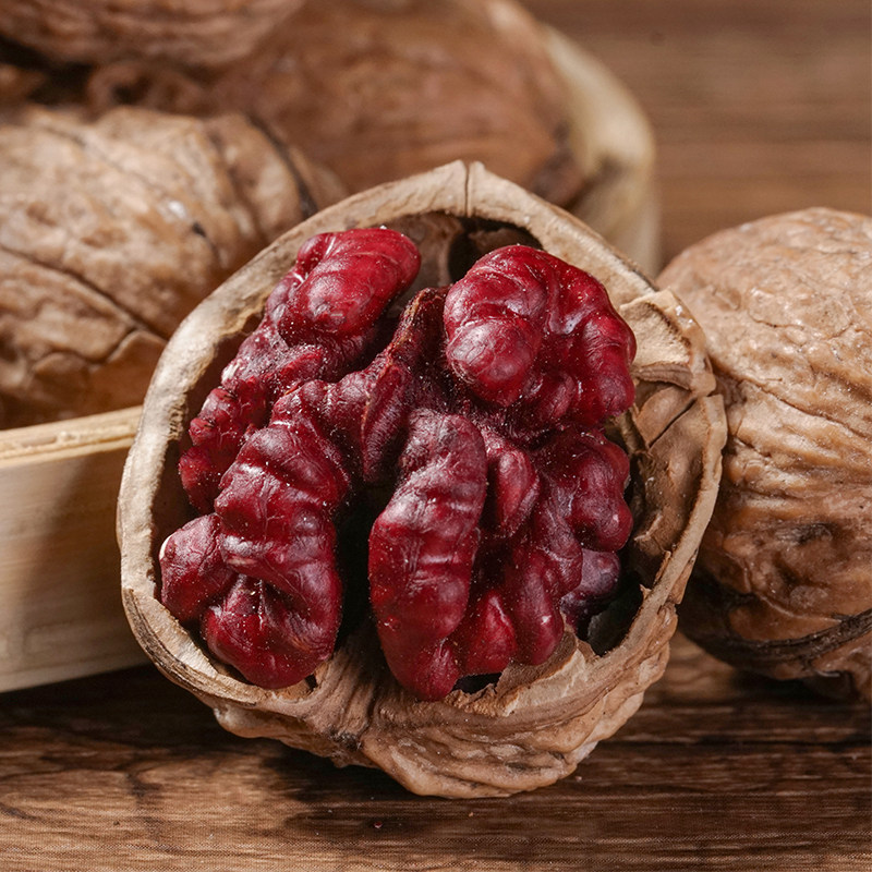 核桃2021新货云南红衣红皮红核桃红孕妇坚果纸皮