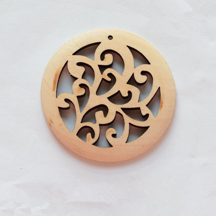 精品实木镂空图腾花圆木片毛胚木手工diy配件其他diy饰品配件