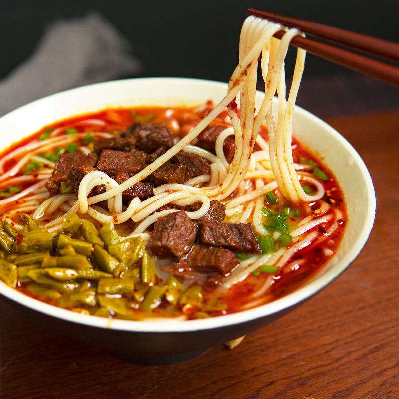 阳际山野鹰潭南站牛肉粉方便速食早餐夜宵江西米粉米线特产