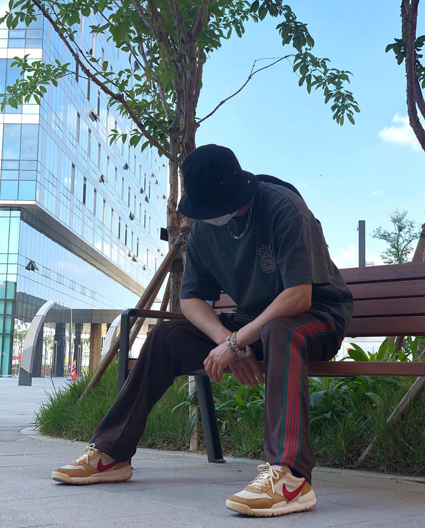 Needles蝴蝶刺绣织带侧边条纹百搭休闲宽松FOG运动裤潮牌长裤男女 - 图2