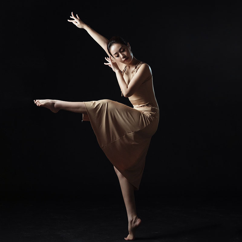 新款现代形体舞蹈练功拍摄写真艺术照表演修身民族服装