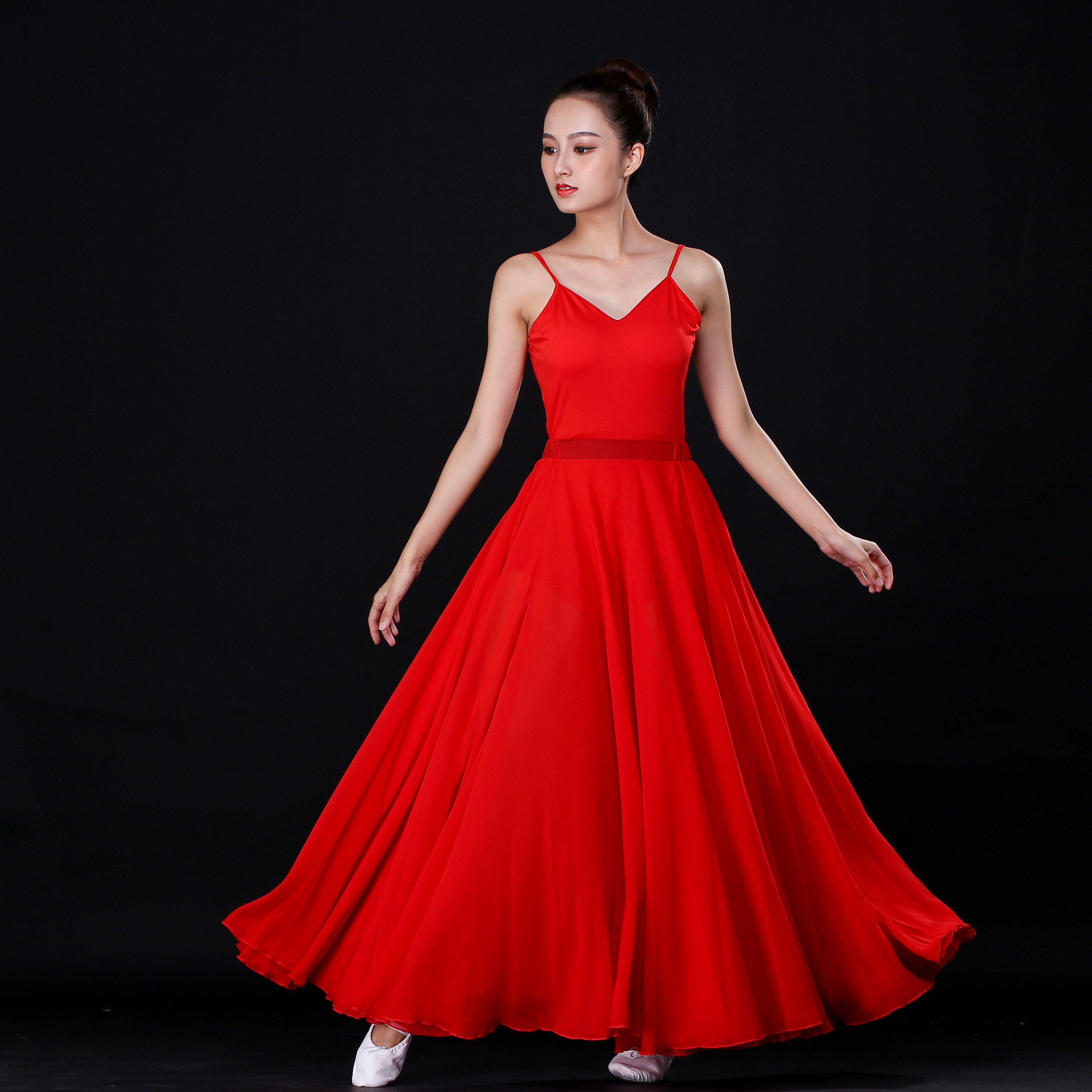 红色吊带舞蹈连衣裙720度飘逸裙摆青春现代舞演出服民族服装