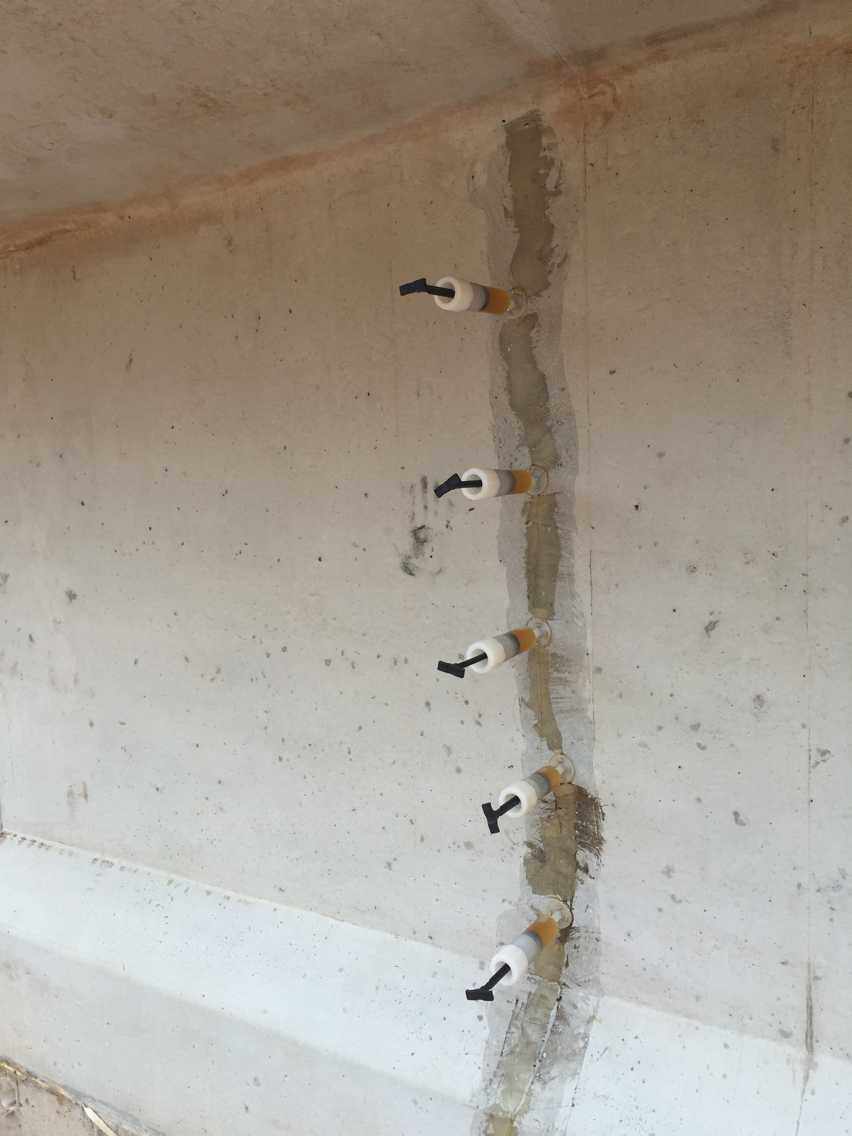 混凝土龟裂修补胶灌封胶混凝土裂缝修补剂环氧高渗透裂缝修补胶