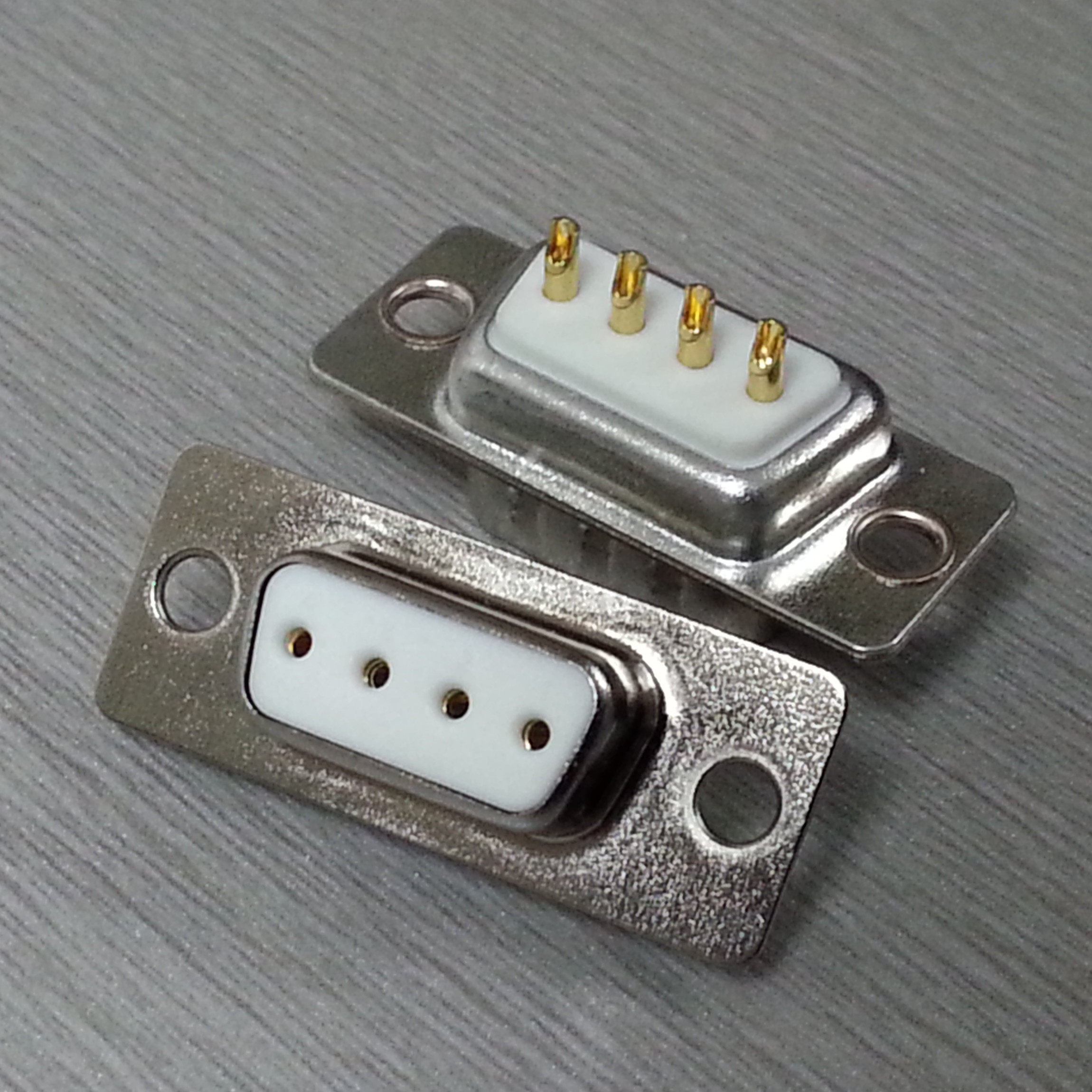 优联康车针dsub4w4线式4p母头连接器军工db4p焊线连接器