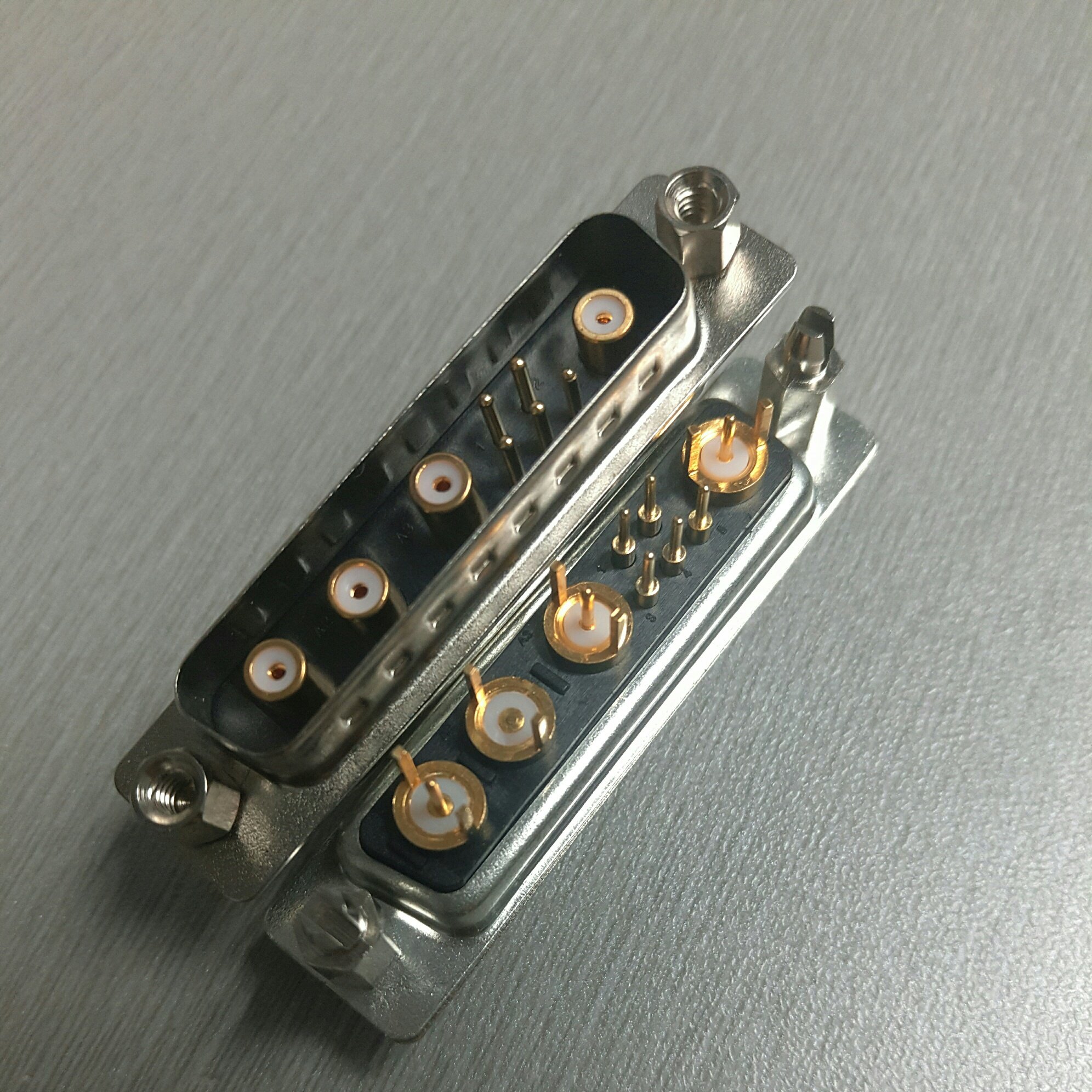 新品射频同轴9w4直插式公座连接器180度焊板高频连接器