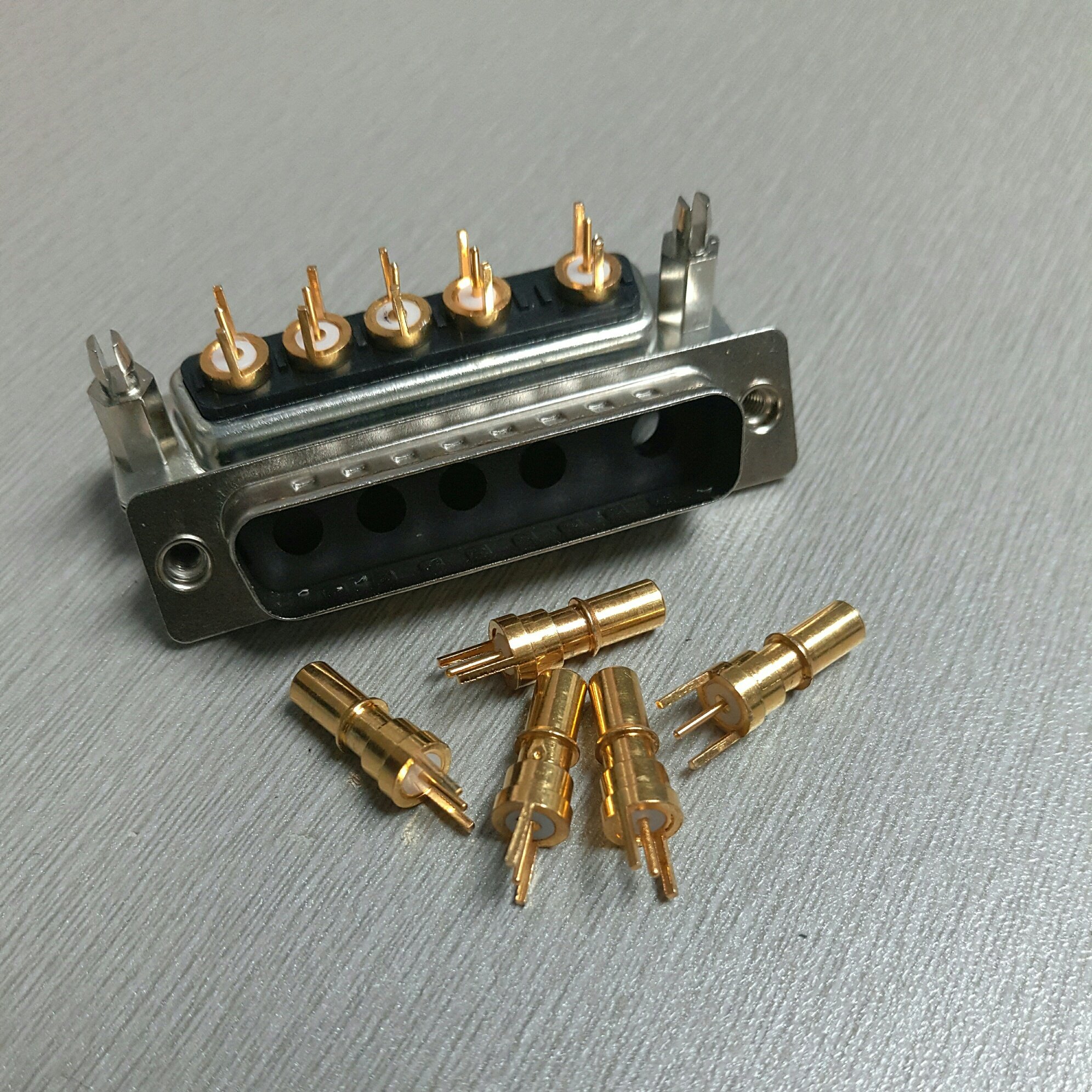 直插5w5射频公头连接器工业专用插头同轴信号连接器