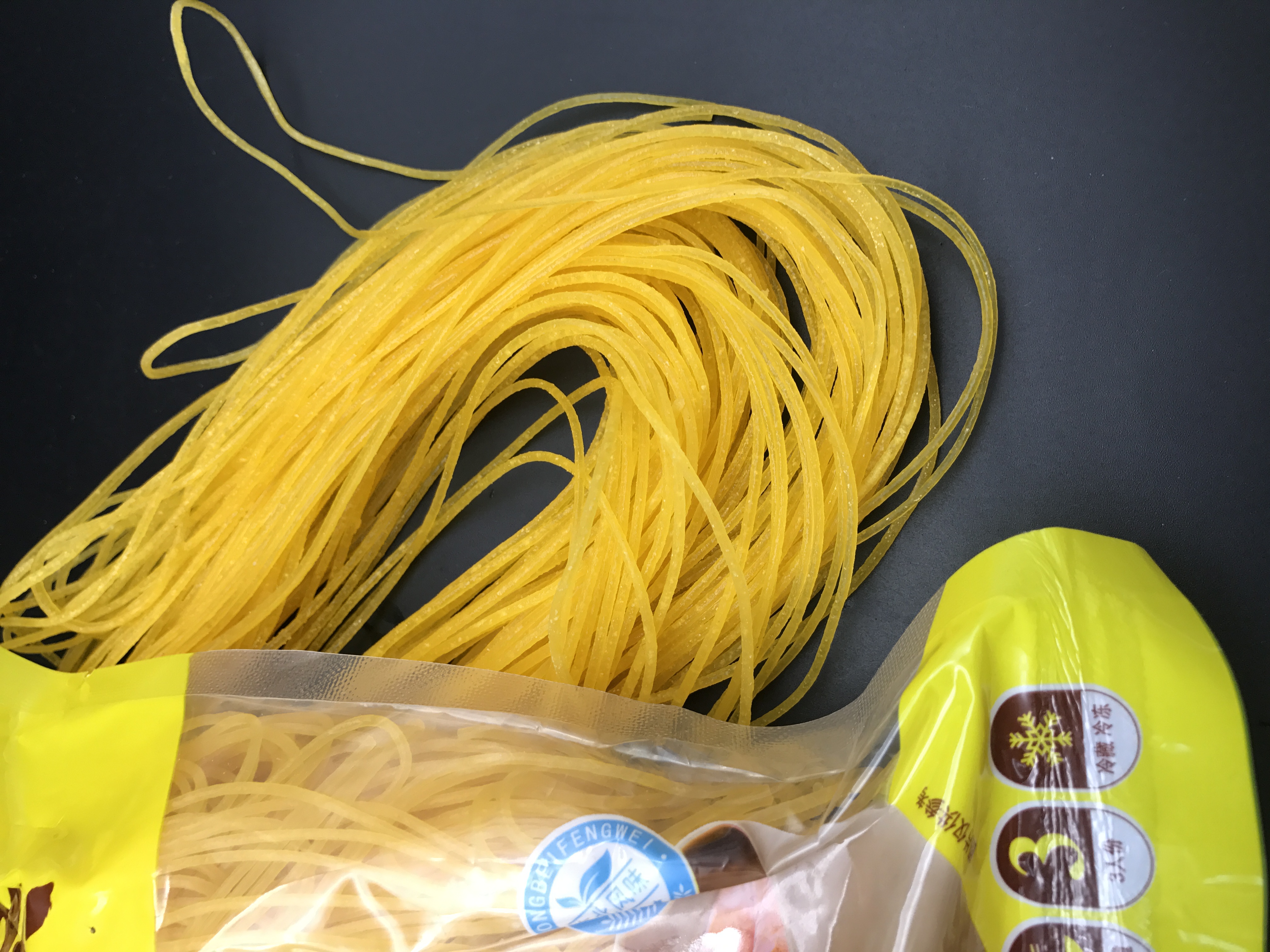 面条玉米东北小吃碴条玉米面无料麻辣烫黄金金丝面条