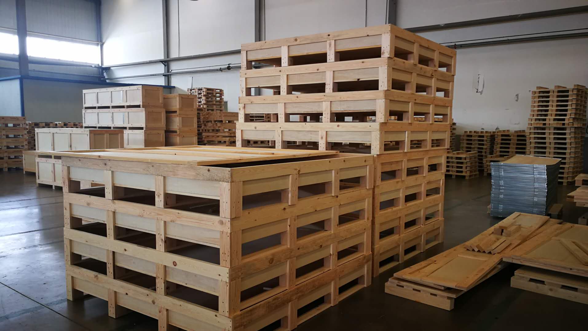 木箱普通出口出口国国内熏蒸可拆卸钢带边卡卡扣木箱包装