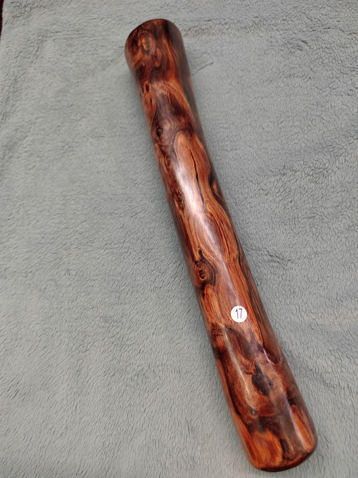 紫檀鬼脸把玩棍棒原木木料按摩敲背木棍海南木雕