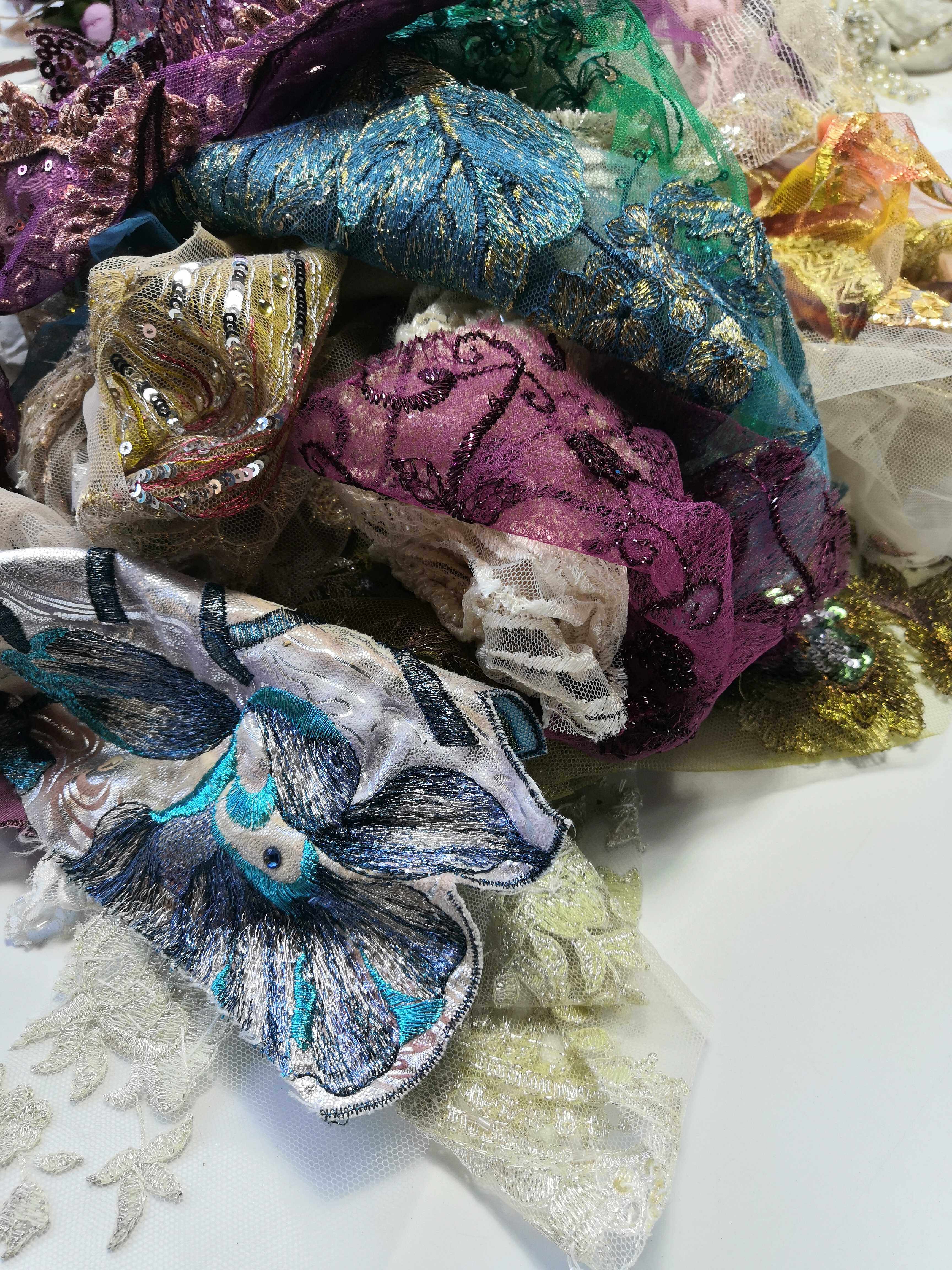 布头斤论斤网纱水溶棉布刺绣蕾丝布料碎布垃圾布面料