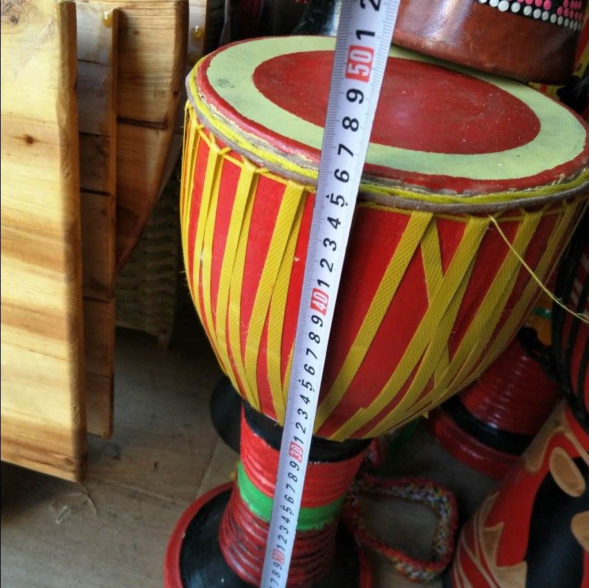 云南省演奏鼓手手鼓傣族象脚跳舞乐器餐厅装饰象脚鼓