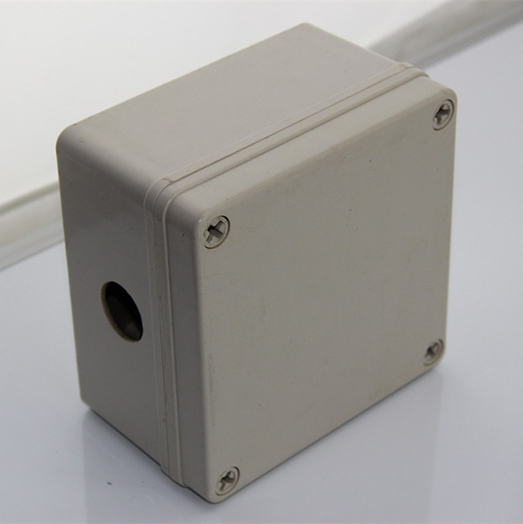 125*125*75mm 一进一出6位端子盒abs防水套装 电源电气电工分线盒