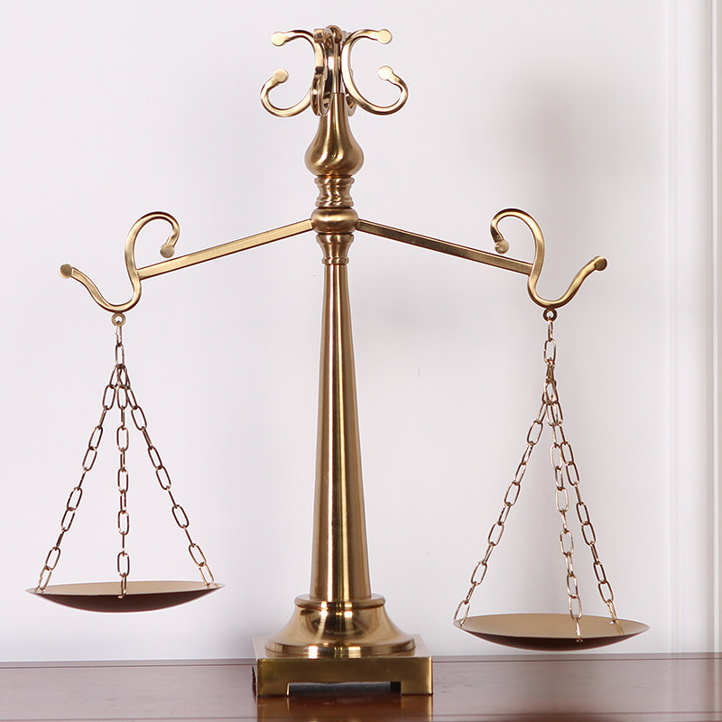 欧式新古典创意金属天平摆件样板间玄关电视柜酒柜合金装饰摆设