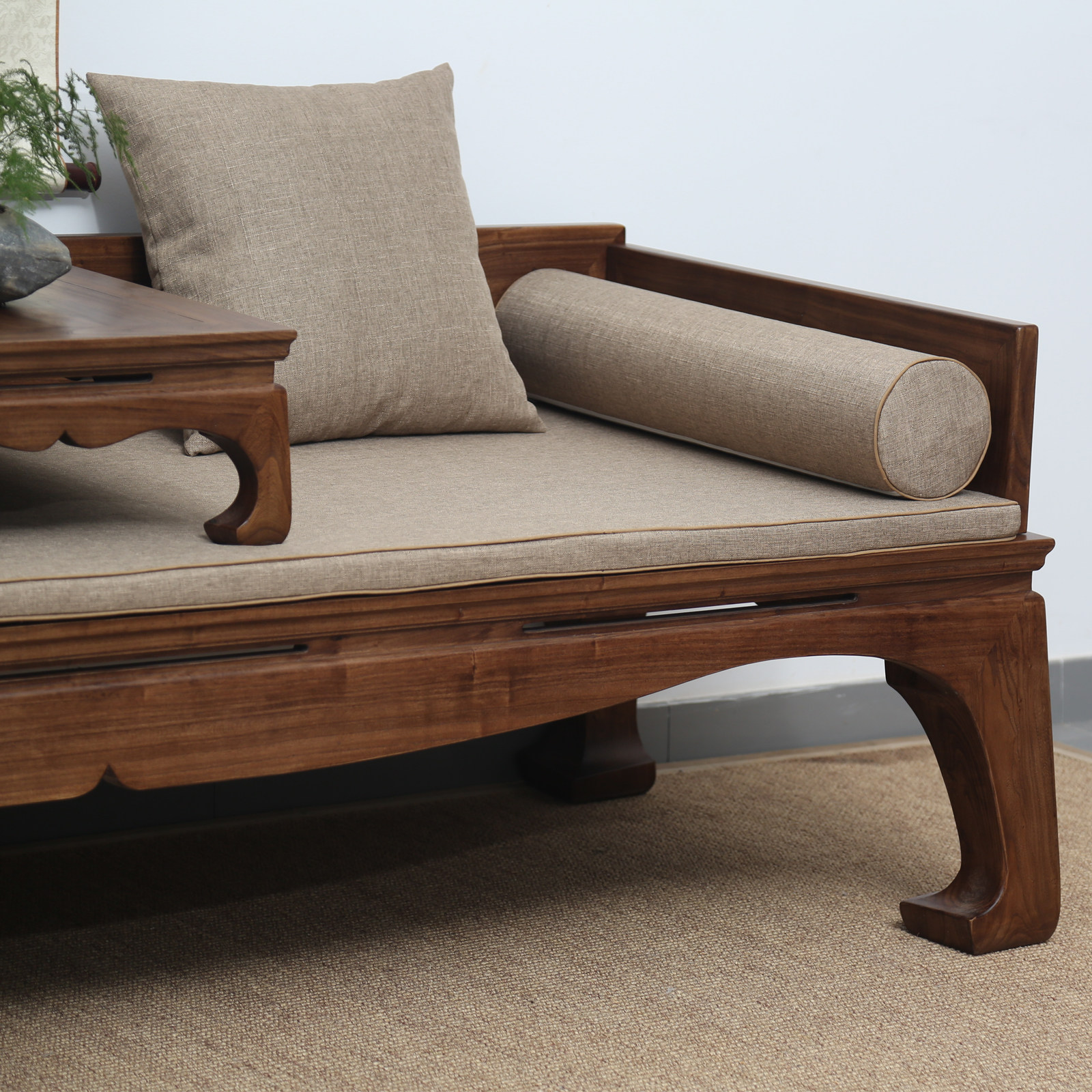 仿古实木罗汉北美胡桃中式沙发床老榆木原木罗汉床