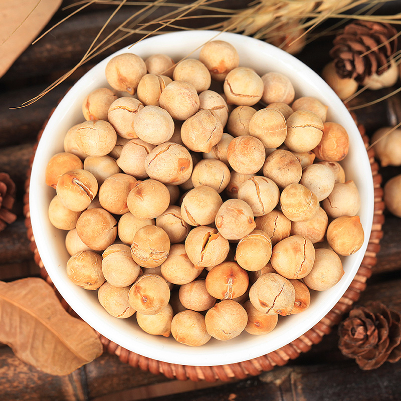 最早的种植地在乌什县,拜城县.