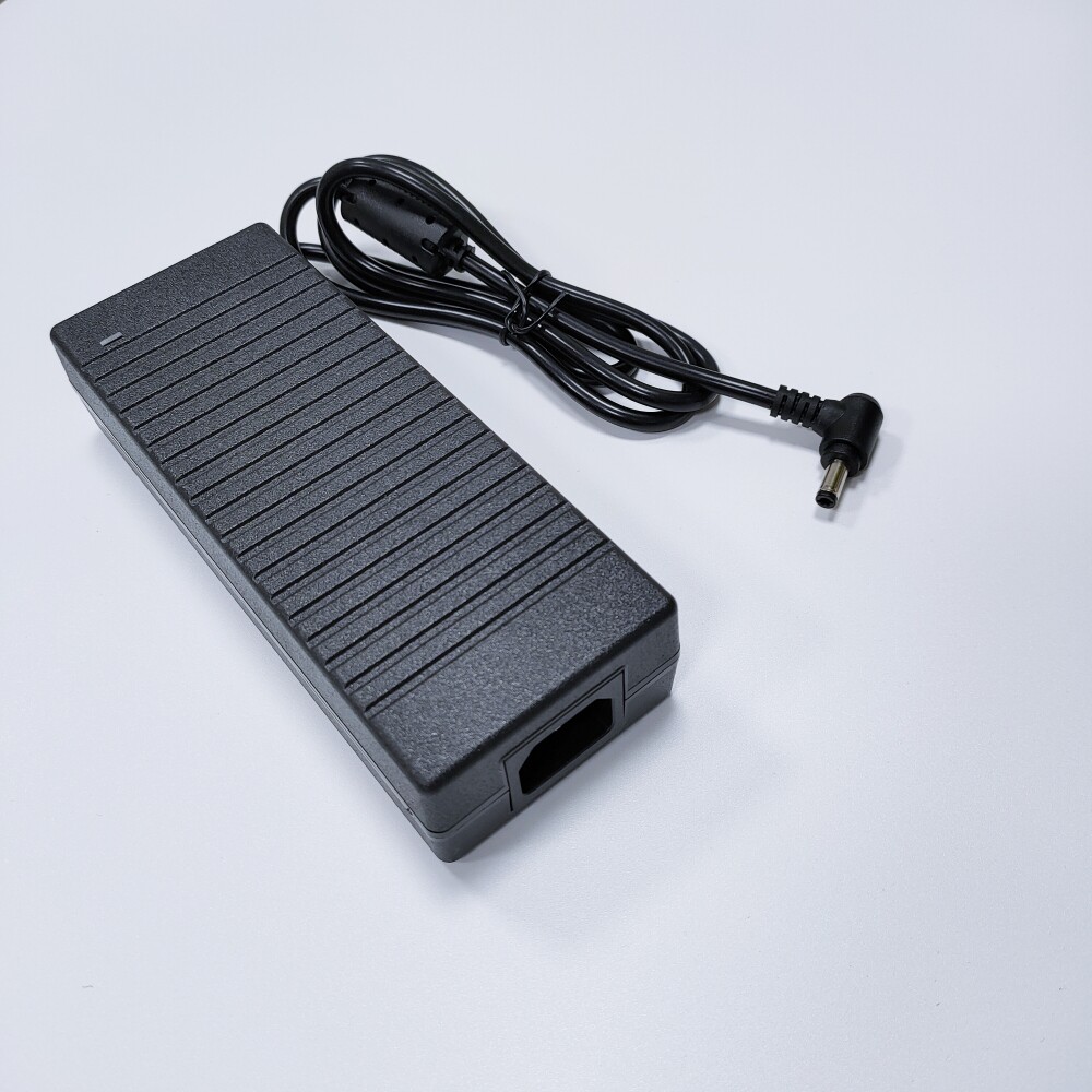12v10a电源适配器通用低音炮灯带显示屏车载吸尘器24v5a适配器